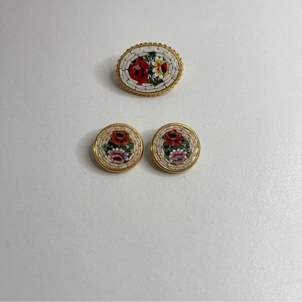 Vintage Made in Italy Micro Mosaic Round Brooch Pin and clip on earrings Floral